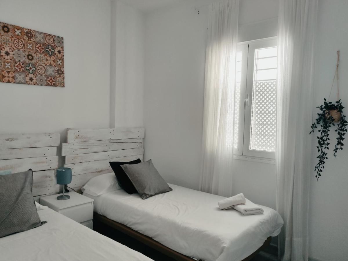 Apartamento San Luis. Plaza De Parking Gratis!!! Севилья Экстерьер фото