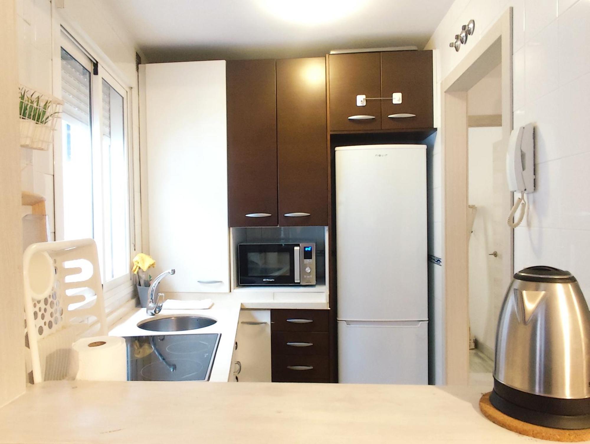 Apartamento San Luis. Plaza De Parking Gratis!!! Севилья Экстерьер фото